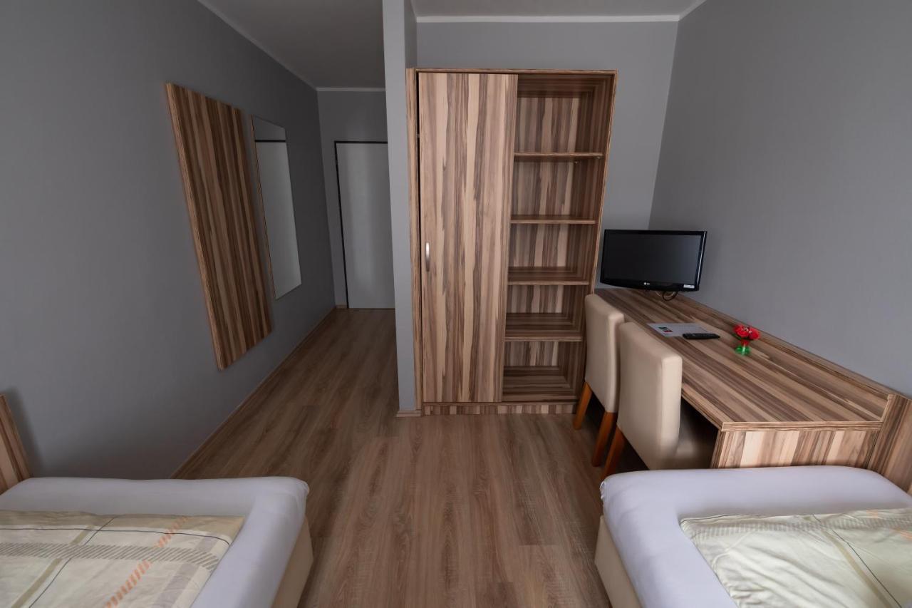 Hotel Am Limes Enns Kültér fotó